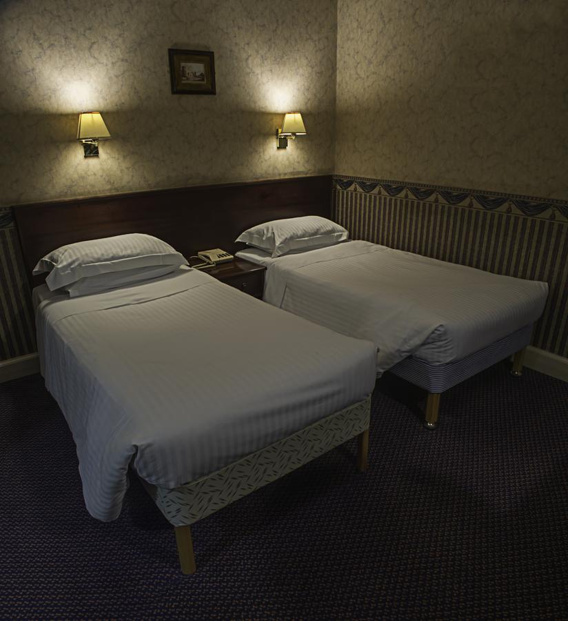 The Queens Hotel Lerwick Buitenkant foto